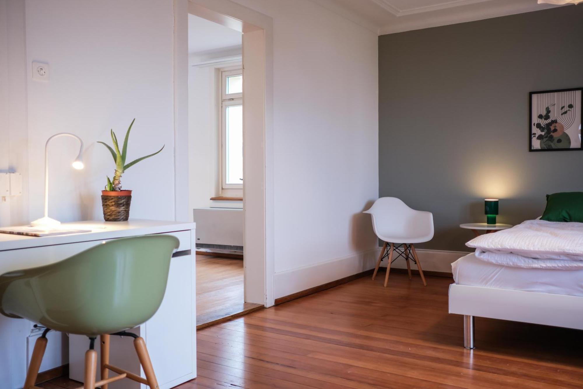 Boutique Lakeview 1 Apartment *